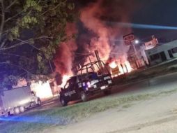 Se presentaron 2 muertos en penales estatales, se quemaron 15 autos, se presentó una balacera en un fraccionamiento exclusivo de Villahermosa y daños a una gasolinera la noche de este viernes en Tabasco. ESPECIAL.