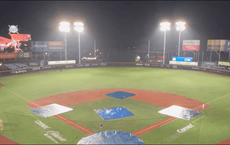 El duelo estaba programado para las 18:00 horas, sin embargo, aproximadamente desde las 17:00 horas cayó una precipitación. ESPECIAL/ Charros de Jalisco.