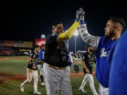 Japhet Amador pegó jonrón en la novena para terminar con el juego. Fue su cuadrangular 14 de la temporada y el 130 en su carrera. CORTESÍA/Charros de Jalisco