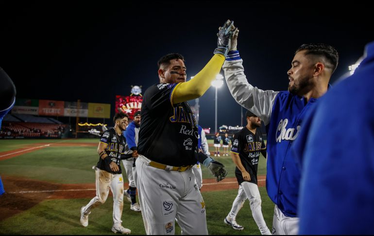 Japhet Amador pegó jonrón en la novena para terminar con el juego. Fue su cuadrangular 14 de la temporada y el 130 en su carrera. CORTESÍA/Charros de Jalisco