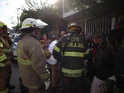 La corporación indicó que el siniestro, cuyo reporte llegó a las 10:26 horas de hoy lunes, ocurrió en las calles Julio Hernández y José Escobar. ESPECIAL / Protección Civil Guadalajara