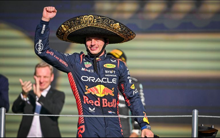 En la reunión navideña, además del volante de Red Bull, estuvo otro piloto mexicano y no, no se trata de 
