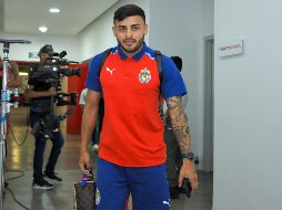 En sus redes sociales, el usuario @julio_nyc1 publicó un video donde se ve al delantero de Chivas en una sesión de fotos en la ciudad estadounidense junto con su esposa, mientras atrás de ellos se aprecia el árbol neoyorkino. IMAGO7