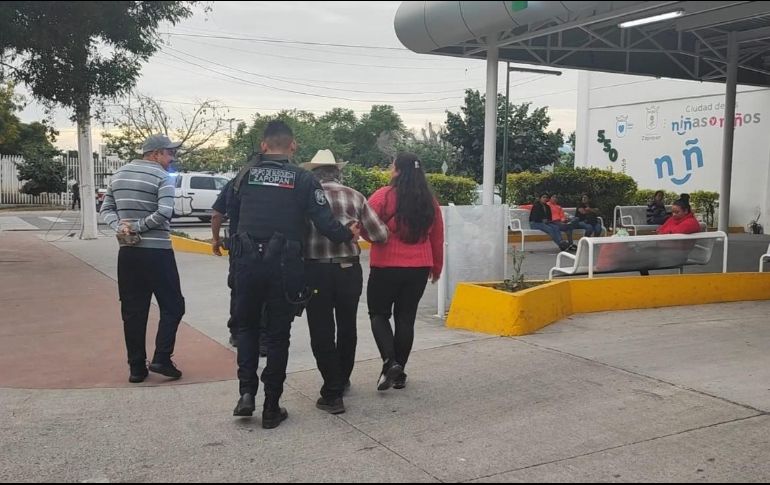 Los hechos ocurrieron al momento en que personal de Grupo de Búsqueda de Personas de Zapopan recibieron el llamado donde les refería una mujer que su abuelo había salido de su domicilio ubicado en la colonia Santa Margarita, desconociendo su paradero. CORTESÍA / Policía de Zapopan