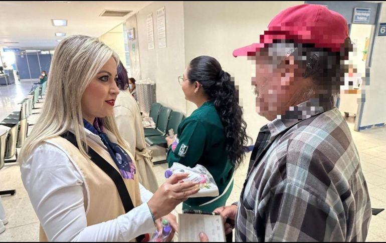 Santa Claus visitó a pacientes del Hospital General Regional (HGR) No. 46 del Instituto Mexicano del Seguro Social. ESPECIAL.