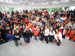 El político recordó con ellas y ellos sus logros en la promoción de la participación juvenil durante su gestión en Guadalajara y Zapopan, mencionando a jóvenes mujeres que ocuparon cargos destacados en la administración. CORTESÍA