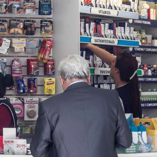 Mexicanos, los que más gastan en medicinas entre los miembros de la OCDE