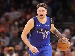 Tras más de dos décadas al frente de los Mavericks, Mark Cuban decidió vender la mayoría de sus acciones. AFP / ARCHIVO