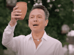 El videoclip incluye la música de una canción lanzada tras el inicio de su precampaña. ESPECIAL/ Pablo Lemus.