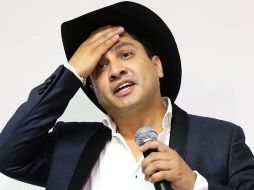 El público entre risas y chiflidos, les pidió a los artistas que continuaran con el tema, pero estos se rehusaron por motivos de respeto a las autoridades. SUN / ARCHIVO.