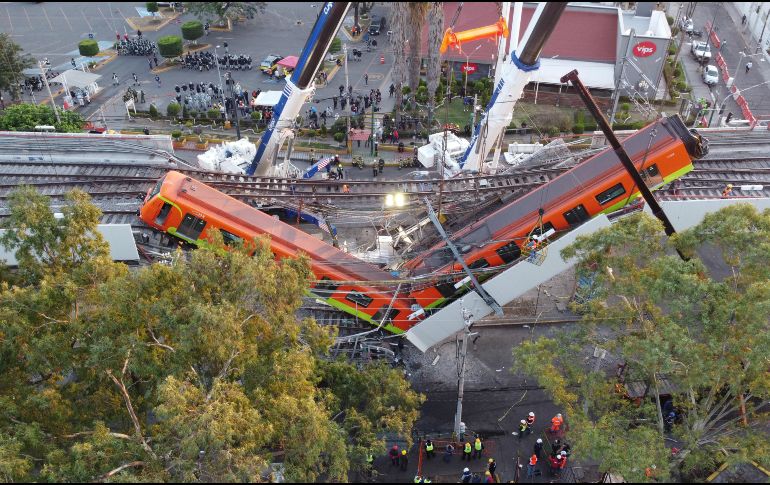 La línea 12 colapsó un 3 de mayo de 2021, ocasionando la muerte de 26 y más de 100 heridos. EFE