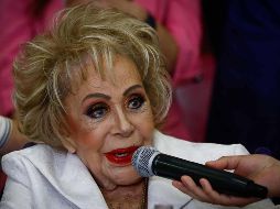 La actriz Silvia Pinal continua internada tras diez días por complicaciones de influenza. SUN