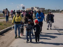 El autobús con migrantes fue interceptado por cinco camionetas con personas armadas. SUN/ ARCHIVO.