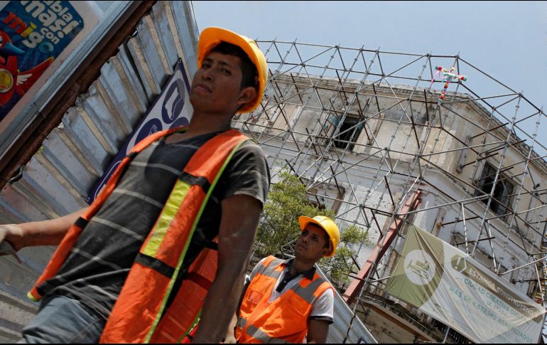 Del total de plazas eliminadas, 267 mil fueron de carácter permanente y 118 mil eventuales. EL INFORMADOR/ ARCHIVO