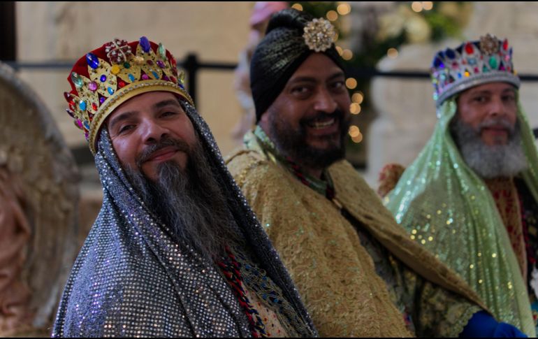 En México, la celebración de los Reyes Magos es muy reconocida y son muchos los fieles católicos quienes veneran a los santos. EFE / T. Llorca