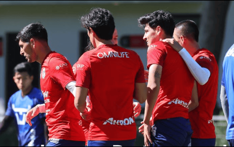 El Guadalajara goleó a los Toros del Celaya por 7 goles a 1 en amistoso celebrado en Verde Valle. ESPECIAL / X: @Chivas