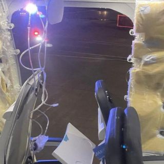¡Pánico a bordo! Avión Alaska Airlines pierde ventana en pleno vuelo