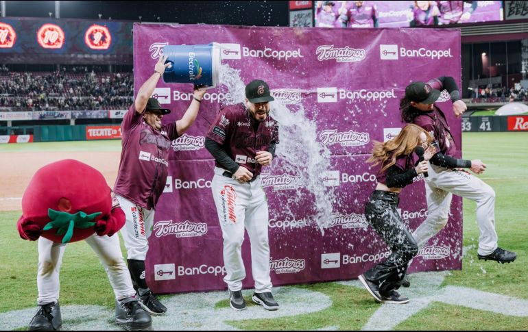 Al final del juego, la labor de Manny Barreda en el montículo y de Peter O'Brien al bat fue reconocida. TWITTER/clubtomateros