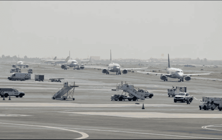 Otros 17 vuelos desde el Aeropuerto Internacional de la Ciudad de México han reportado demoras. SUN/ ARCHIVO.
