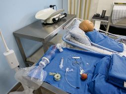 Área de neonatología, aquí el alumno aprende a atender a un recién nacido. EL INFORMADOR/ H. Figueroa