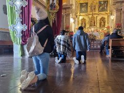 Al templo ingresaron las familias, algunas con los menores disfrazados de los Reyes Magos. EL INFORMADOR / J. DÍAZ