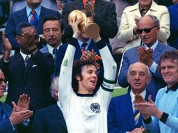El mítico futbolista alemán falleció a la edad de los 74 años. AP/ ARCHIVO.