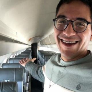 Así es viajar en Mexicana de Aviación: Youtuber viaja completamente solo