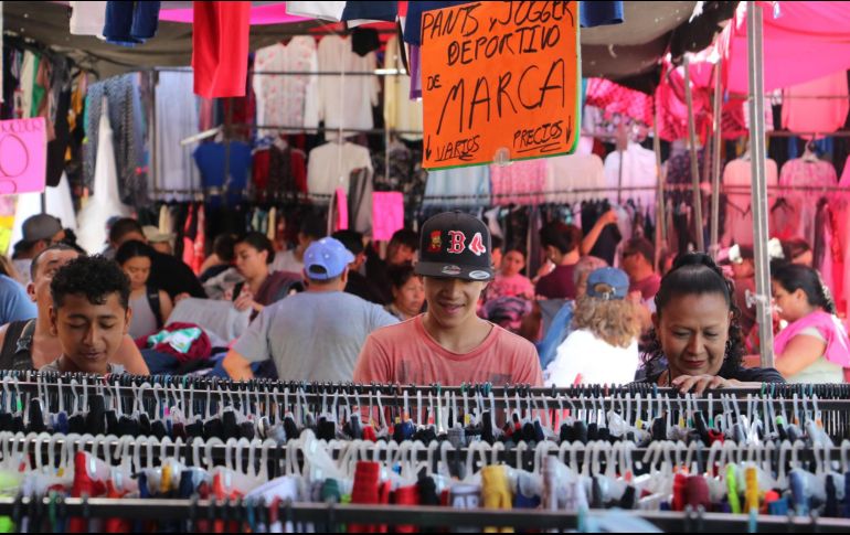 Guadalajara ofrece también gran oferta de ropa vintage. EL INFORMADOR/ ARCHIVO