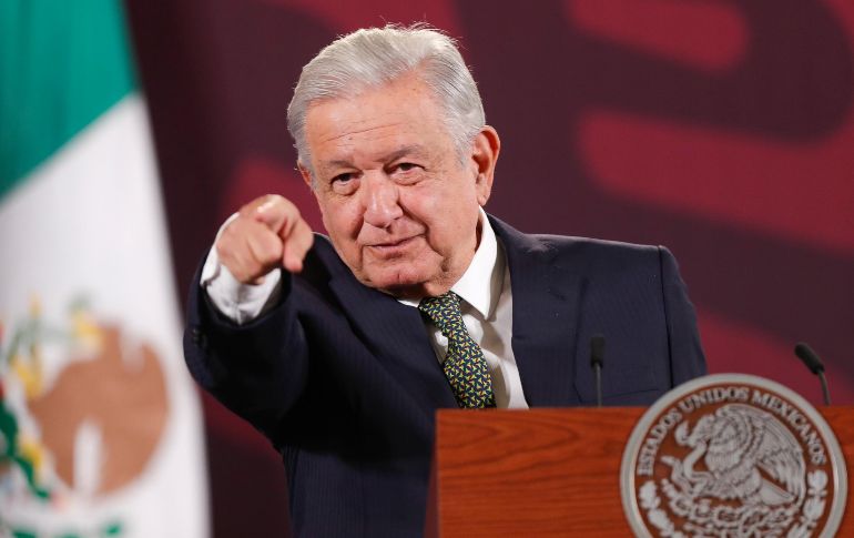 Entre las reformas que propondrá López Obrador están el aumento de los salarios mínimos, el cálculo de las pensiones de los trabajadores, la reforma al Poder Judicial y la reforma electoral. EFE / I. Esquivel