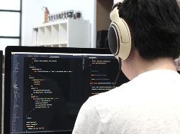 La búsqueda de empleo puede ser un desafío considerable, especialmente para aquellos que buscan oportunidades laborales bien pagadas sin la necesidad de realizar extensos estudios. ESPECIAL / Foto de True Agency en Unsplash