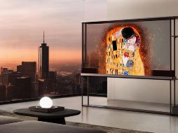 Una de las innovaciones tecnológicas más impresionantes estrenada en el CES 2024 es este televisor transparente de la marca LG. ESPECIAL / LG