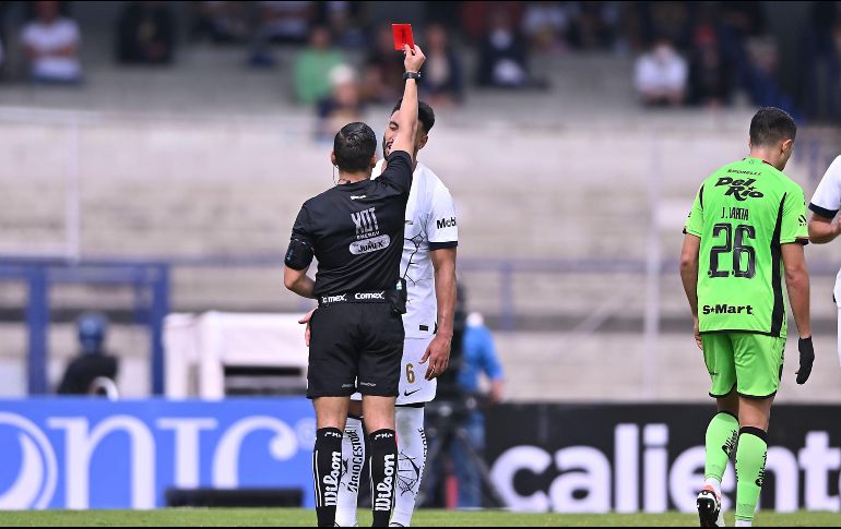 Mario Terrazas hizo uso, por primera ocasión, recurrió al VAR. IMAG07