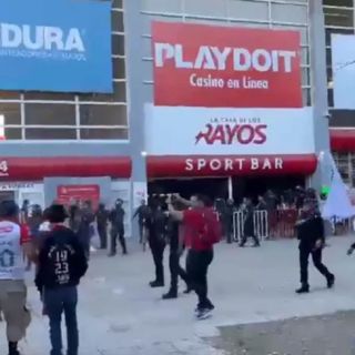 Se registra enfrentamiento entre aficionados de Atlas y Necaxa