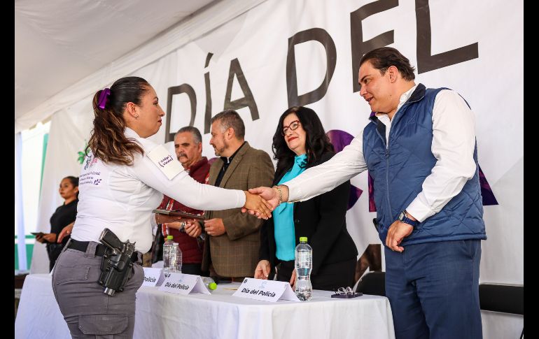 Las autoridades entregaron diplomas, estímulos y medallas a aquellos elementos de la Comisaría de Seguridad Pública destacados por su perseverancia, eficiencia, mérito y valor. EL INFORMADOR / H. Figueroa