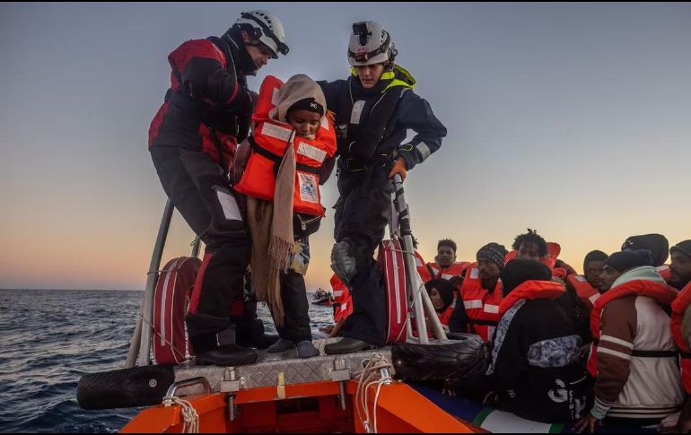 158 mil de los migrantes irregulares detenidos por Frontex en 2023 fueron interceptados en el Mediterráneo central. EFE / SEA WATCH / ARCHIVO