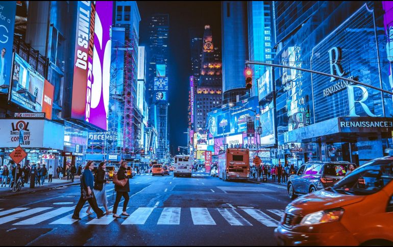 Puedes comenzar por entrar al buscador web de vuelos o consultar directamente en las páginas de las aerolíneas que prefieras. UNSPLASH /  A. Niendorf