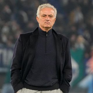 Roma anuncia la salida de Mourinho
