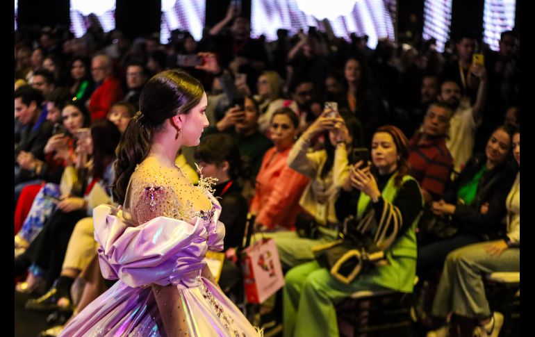 En esta edición se concentran 12 pabellones, 1150 marcas expositoras, 1527 stands comercializados, 15 países como expositores, 22 países como compradores, más de 23 mil compradores y visitantes. EL INFORMADOR / A. Navarro