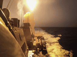 Según un comunicado del Mando Central de Estados Unidos, los hutíes atacaron el miércoles un buque comercial de propiedad estadounidense. X/@arabnews