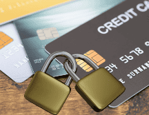 Un motivo frecuente para bloquear una tarjeta es la detección de actividad inusual. ESPECIAL/CANVA