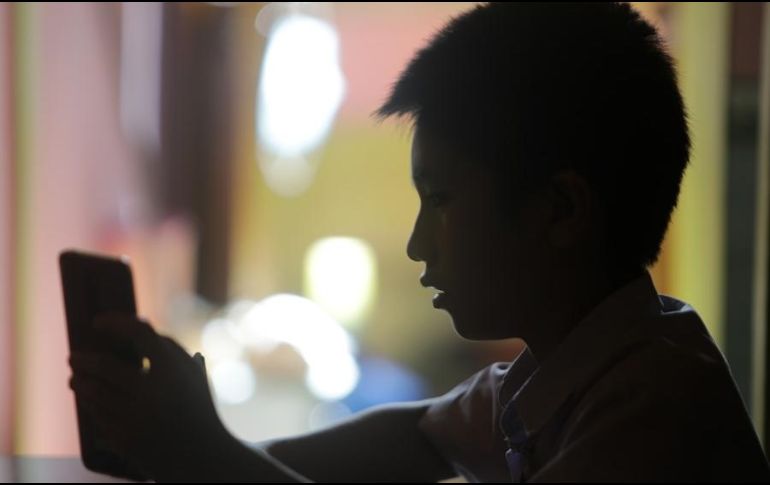 Hablar con las y los niños sobre tecnología, no desde un vocabulario abstracto o desconectado de la realidad sino explicar el funcionamiento de las tecnologías. EFE / ARCHIVO