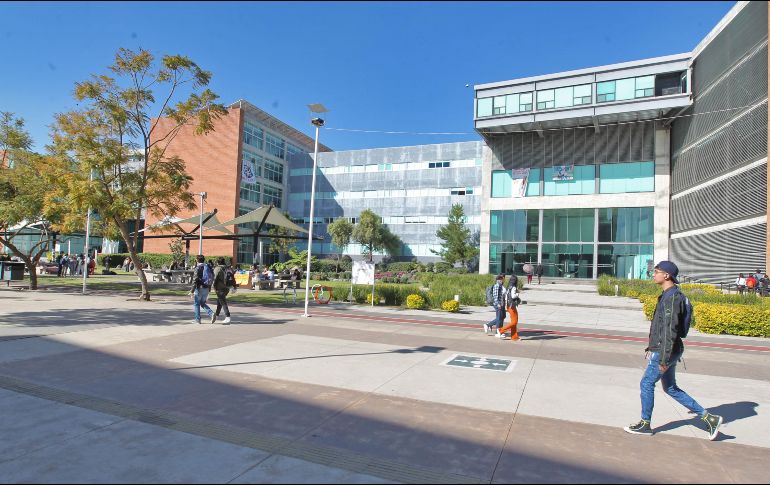 CUCSH. Los casos de COVID-19 se han incrementado durante la actual temporada invernal. EL INFORMADOR / ARCHIVO