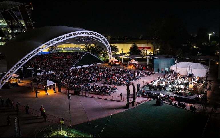 El Ágora reabrió sus puertas para alrededor de mil 200 personas, quienes llenaron en su totalidad el recinto. EL INFORMADOR/A.NAVARRO