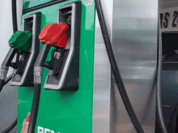 El alza al precio de la gasolinas implica incrementos en los costos de productos y servicios porque hace un efecto dominó. SUN/ ARCHIVO.