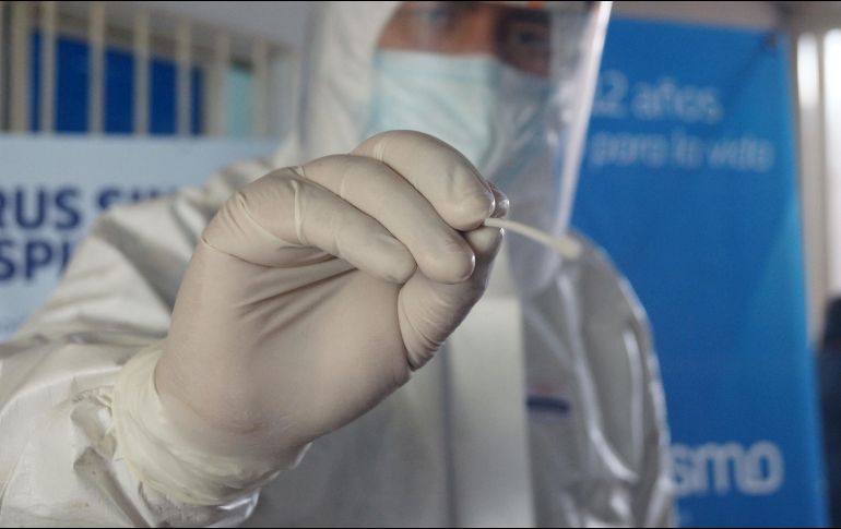 La Secretaría de Salud señaló que en el arranque de este año la positividad preliminar por laboratorio presenta una tendencia en ascenso; sin embargo, se mantiene por debajo de la positividad presentada entre 2021 y 2023. SUN / ARCHIVO