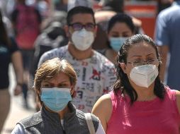 Las recomendaciones que da el organismo internacional son: evitar espacios cerrados y congestionados. SUN / ARCHIVO