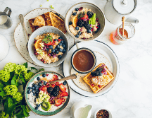 OMS destaca que una dieta saludable ayuda a cuidar a las personas de la malnutrición en todas sus formas, así como de las enfermedades no transmisibles. ESPECIAL/CANVA