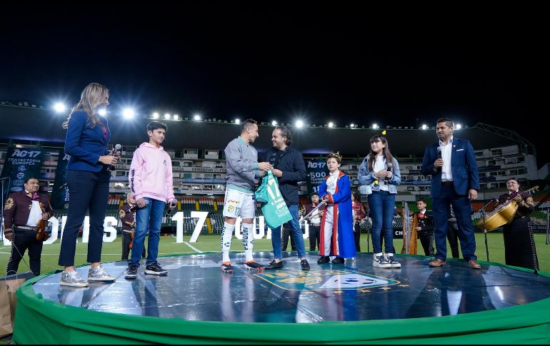 El Nou Camp de León se iluminó con el regreso de una leyenda. IMAGO7.