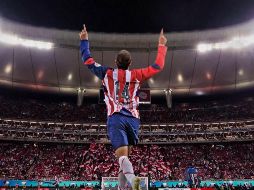 A falta de una versión oficial, ha trascendido que Javier habría firmado un acuerdo con Chivas por los próximos dos años, esto con opción a otro más. ESPECIAL / Chivas