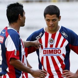 El único jugador del plantel de Chivas que estaba cuando Chicharito se fue en 2010